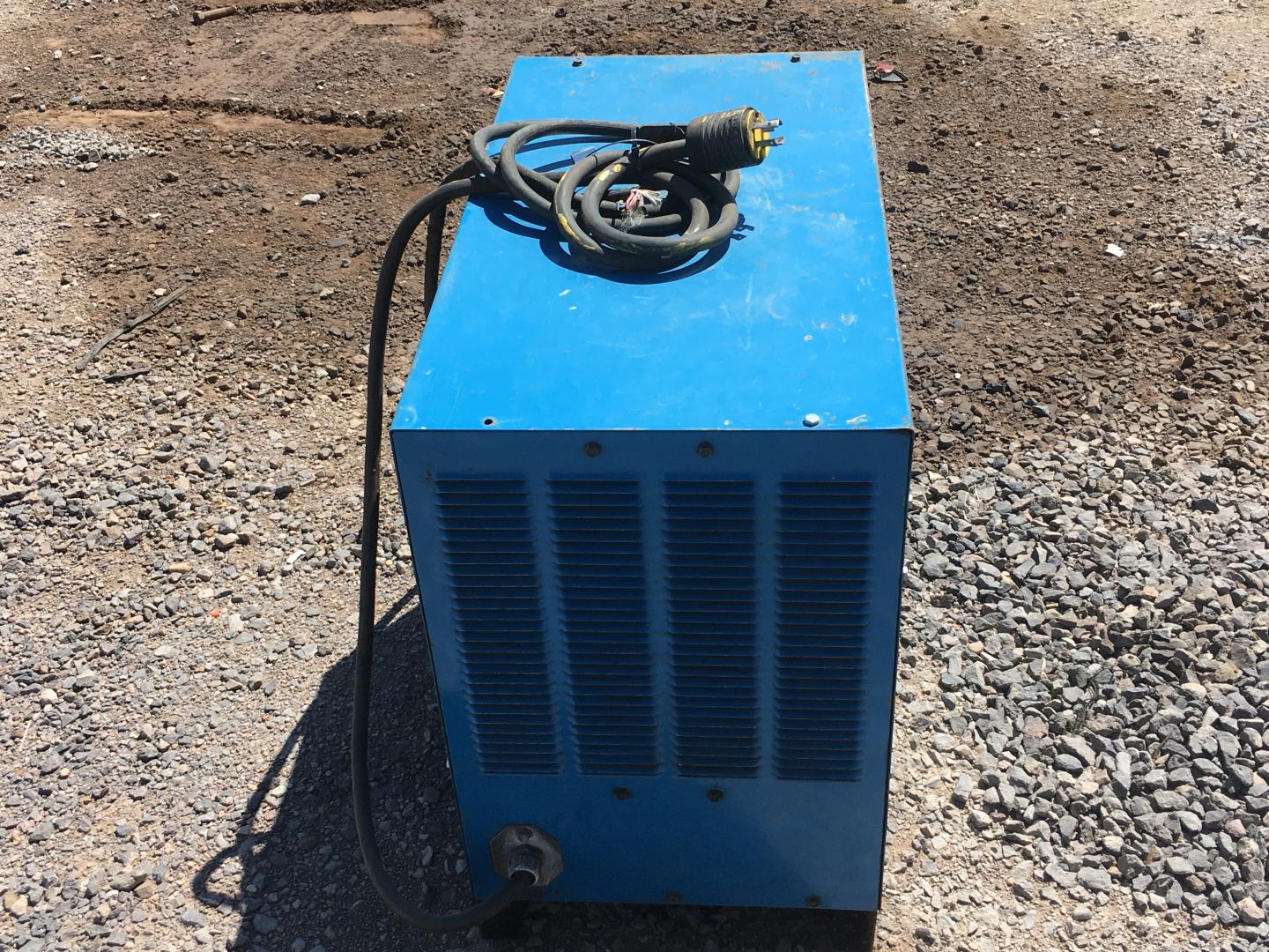 ./imagenes/INVOICE/2019/16914/SOLDADORA MILLER CP-300 (13).JPG